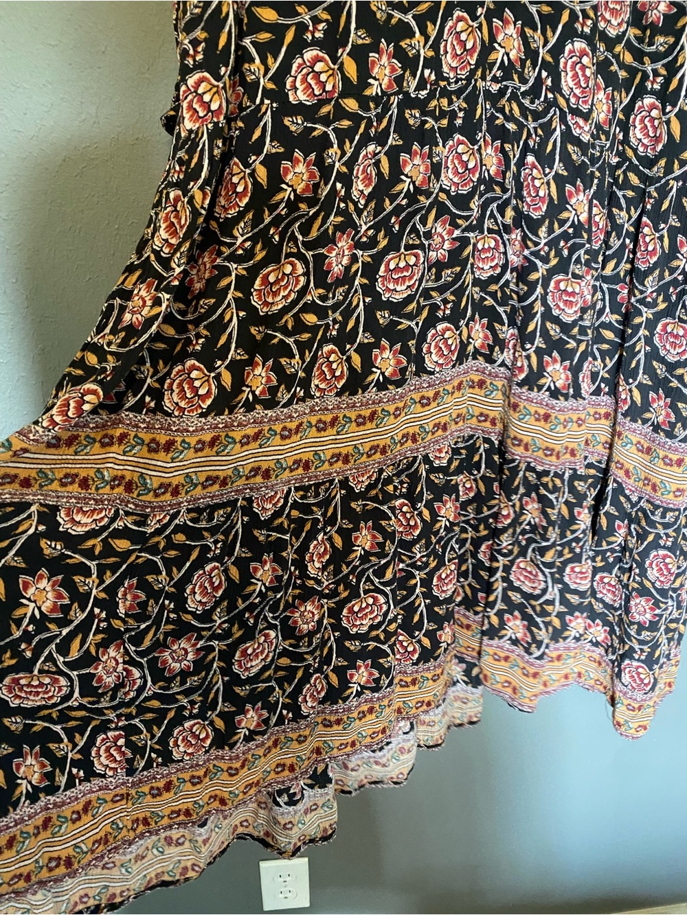 Knox Rose Floral Boho Tiered Maxi Dress Size XL Black Pink Long Sleeve - Picture 6 of 9